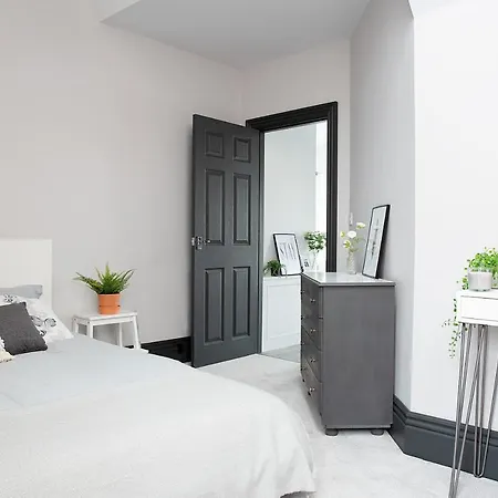 Beautiful First Floor Apartment Poulton-le-Fylde Exterior photo